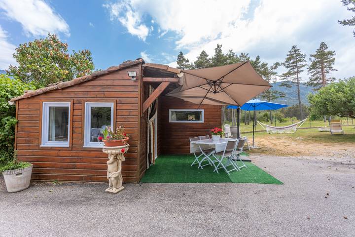 Location de vacances pour 2 personnes, avec jardin dans les Alpes maritimes