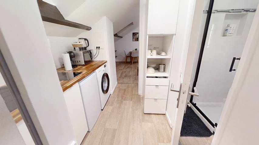 Apartamento entero, Apartamento 'Aislado Tranquilo Bord de Seine Jardín' con Balcón y Wi-Fi in Le Mée-sur-Seine, Sena y Marne