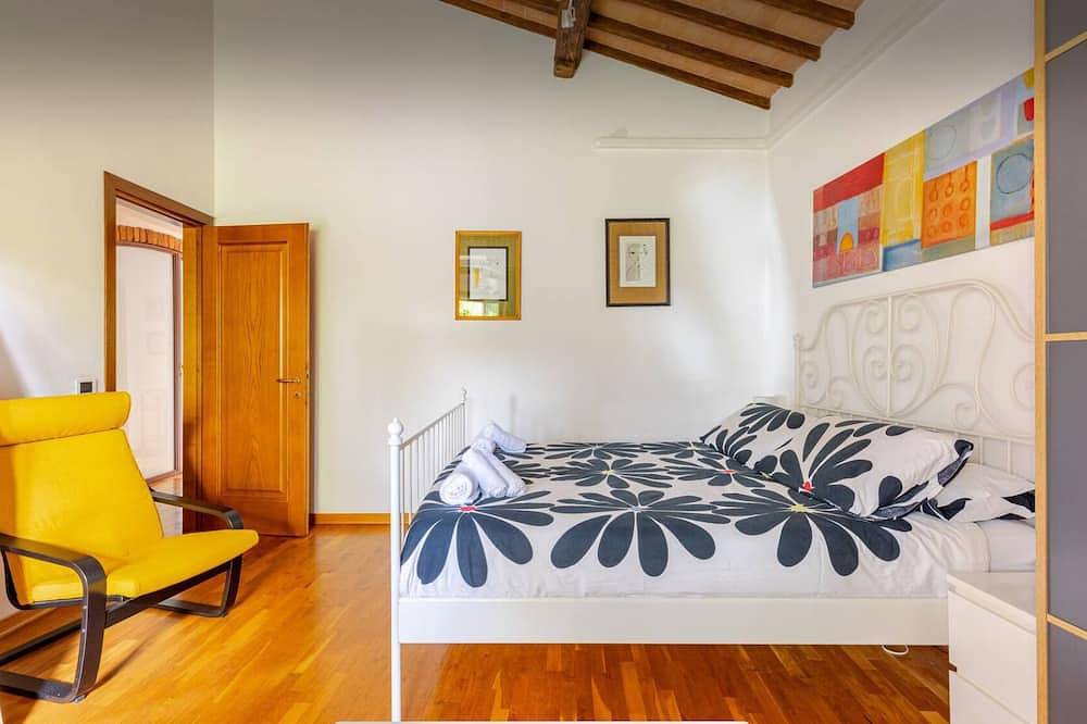 Charming Tuscan living room with private entrance in Montespertoli, Provincia de Firenze
