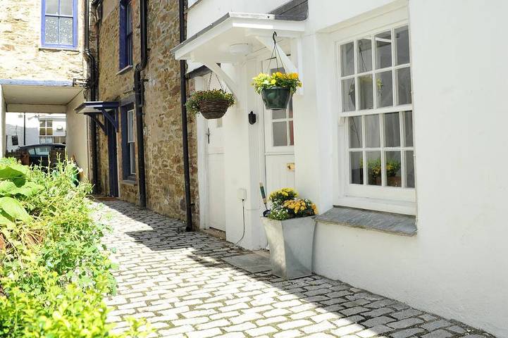 Cottage for 4 people, with terrace and hot tub in Fowey