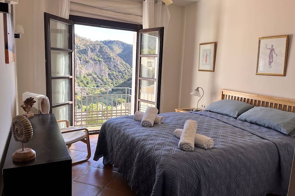 Holiday home in the beautiful village of Benahavis, Spain in Val de Guadalmina, Benahavís