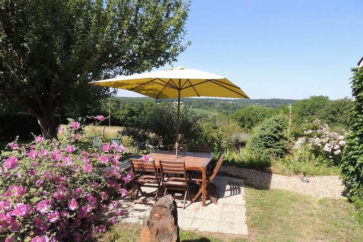 Location de vacances pour 4 personnes, avec Terrasse et Jardin à Mézilles