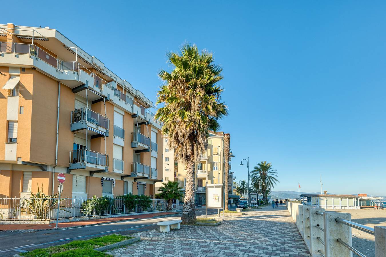 Appartement entier, Mer Vivante - Front Beach in Albenga, Riviera di Ponente