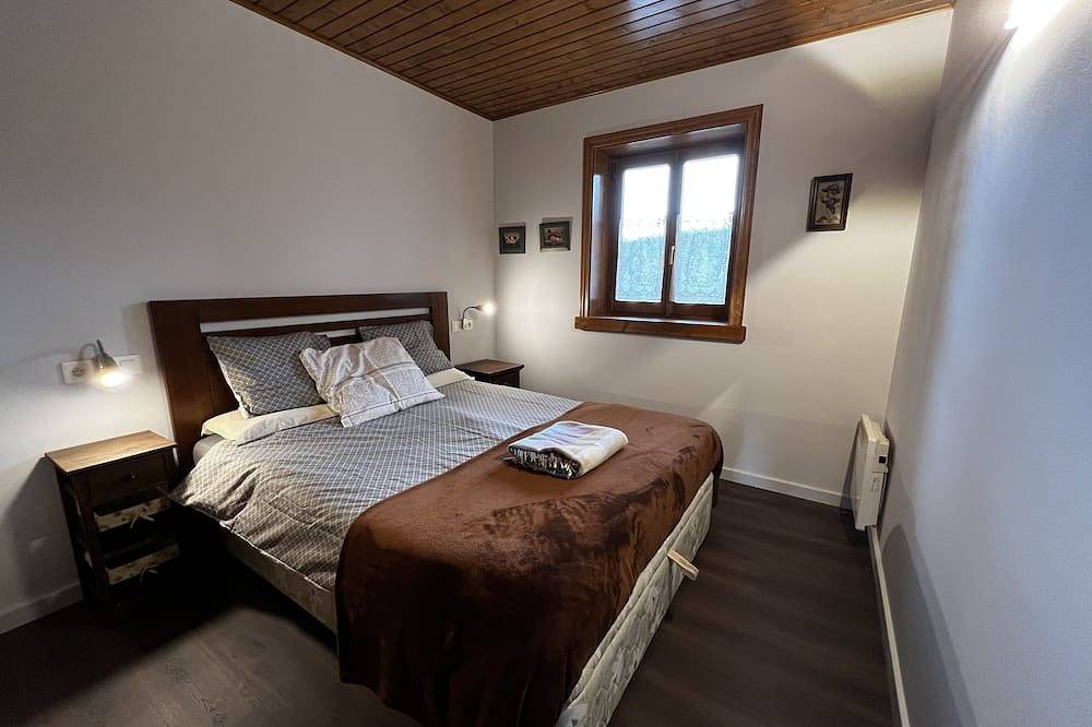 Entire apartment, Apartment in the Coume de Nahuja in Nahuja, Parc naturel régional des Pyrénées catalanes