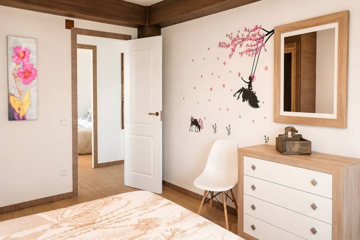Entire apartment, Apartment 'El Guardaviñas Centenales' with Mountain View, Shared Terrace and Wi-Fi in Ábalos, La Rioja Province