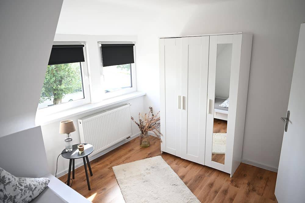 Ganze Wohnung, Moderne Ferienwohnung mit 5 Schlafplätze  Wanderwege in der Nähe in Siegen, Kreis Siegen-Wittgenstein