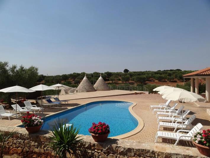 Trullo per 4 persone, con giardino e panorama nonché piscina in Castellana Grotte