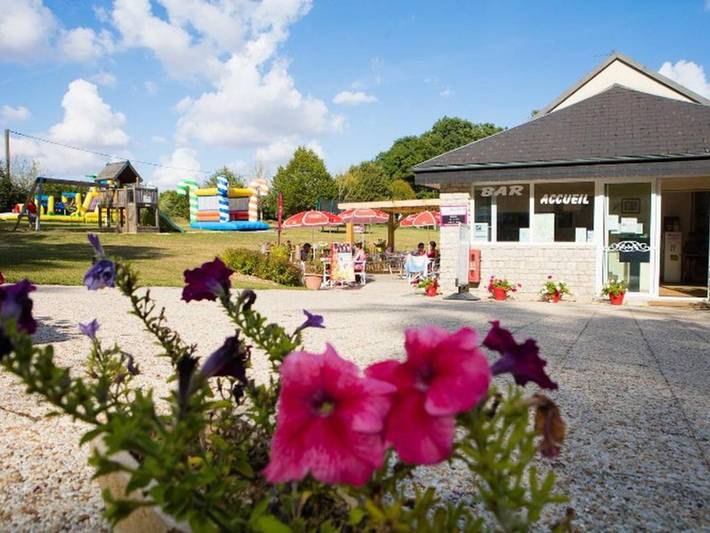 Camping pour 6 personnes, avec piscine et terrasse dans Eure-et-Loir - 4