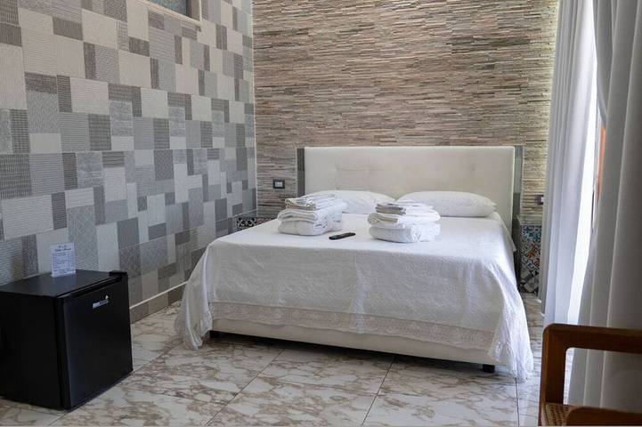 B&B Villa Rosa struttura 5stelle immersa nel verde1km uscita A2 Sa-Rc in Contursi Terme, Provincia di Salerno