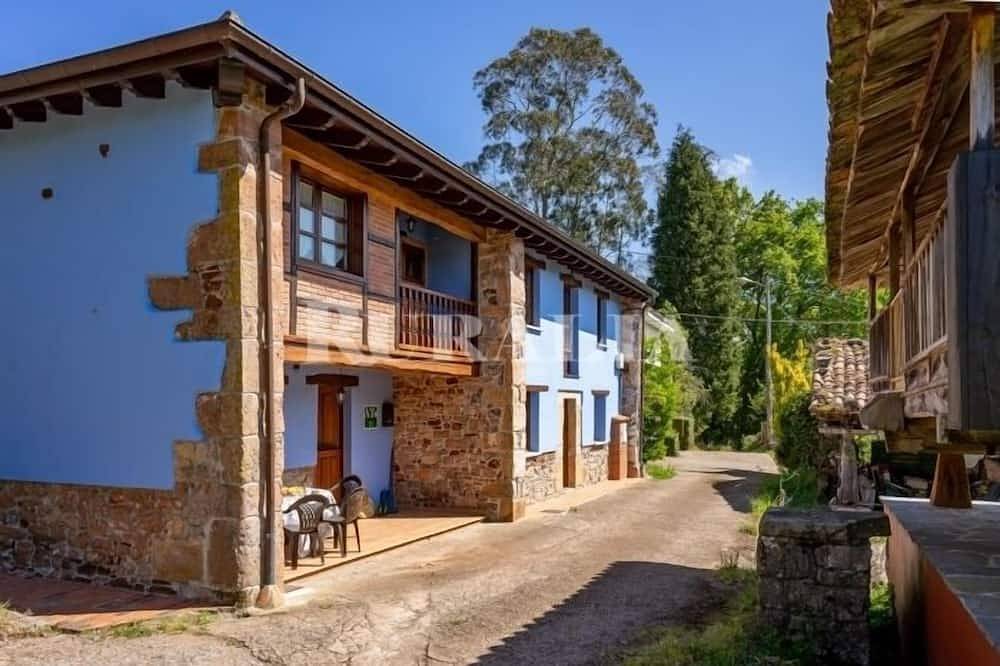 Ganze Wohnung, Apto La Espina 1 - rural apartment in Celada (Villaviciosa) | 4 guests in Villaviciosa, Costa Verde (Spanien)