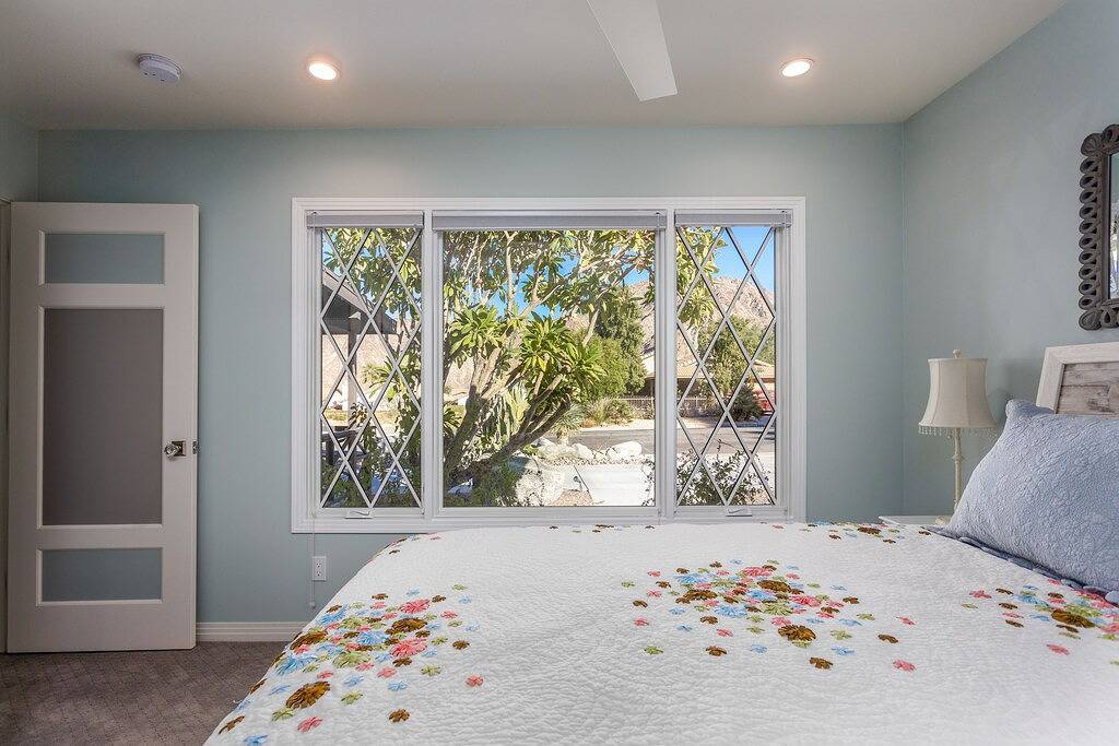 Reisen Sie in der Zeit zurück zu diesem wunderschönen Umbau der 1950er Jahre in La Quinta (CA), Coachella Valley