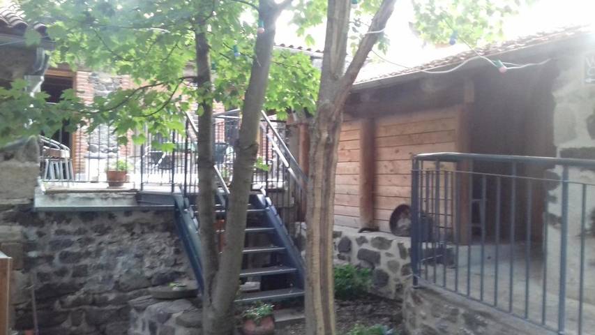 Chambre d’hôte pour 2 personnes, avec Terrasse et Jardin à Le Monastier-sur-Gazeille