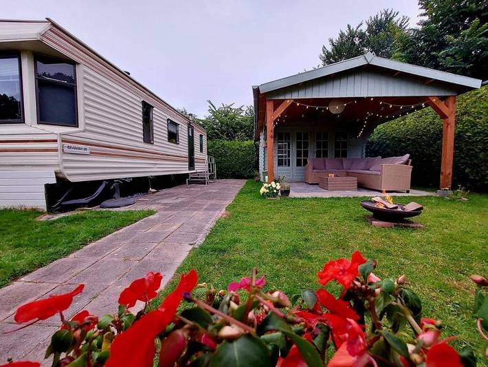 Camping für 6 Personen, mit Terrasse und Garten sowie Ausblick in Friesland