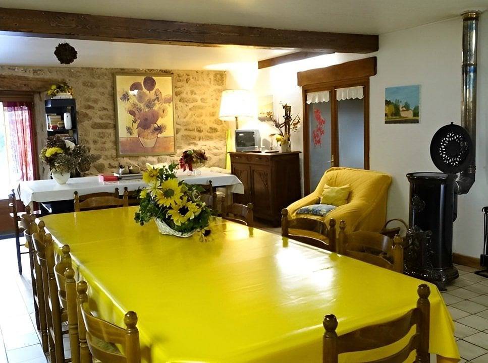 Le Pigeonnier de Cessieux - Chambre du pigeonnier in Chambles, Montbrison