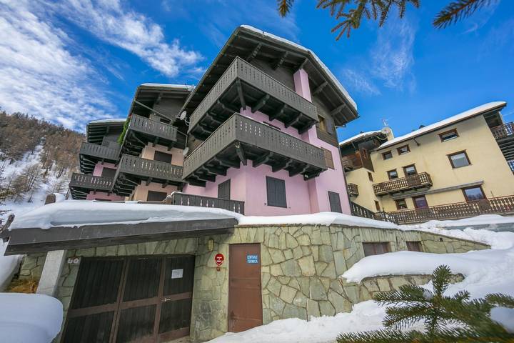 Ganze Wohnung, Casa Cisi ski in-Ski out 20m in Livigno (Stadt), Livigno