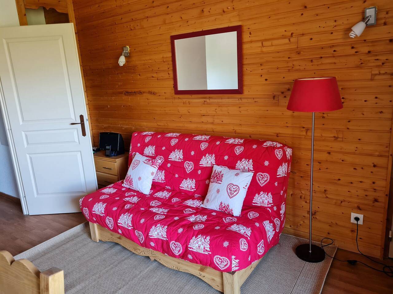 Appartement entier, Appartement charmant à Orelle avec jacuzzi, 32 m² in Orelle, Région de Saint-Jean-de-Maurienne