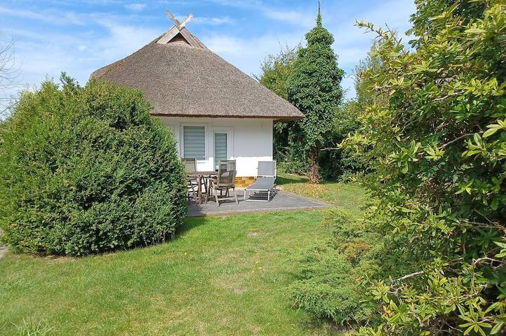 Strandhaus für 4 Personen, mit Garten und Terrasse in Dierhagen