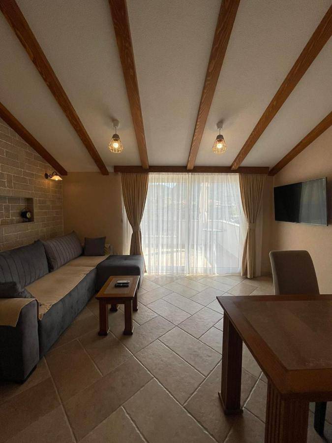 Maison d’hôte pour 3 personnes, avec jardin ainsi que vue sur le lac et vue à Kotor - 3