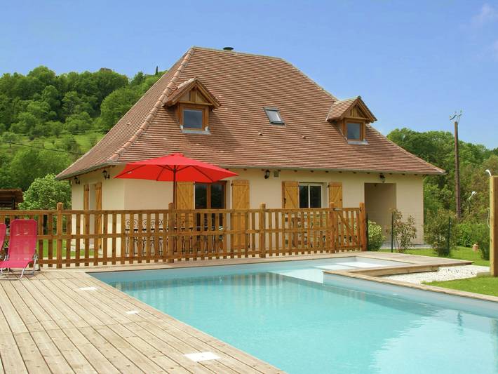 Maison de vacances pour 10 personnes, avec Terrasse et Piscine à Loubressac