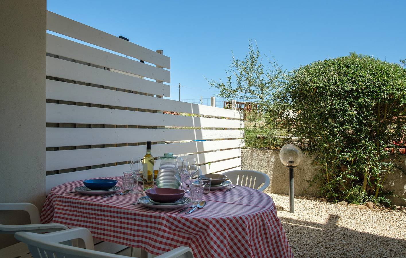 Schicke Wohnung: Babybett, Parkplatz, AC, Pool, WiFi, Nähe Trattoria & Stadtzentrum in Viddalba, Sassari Provinz