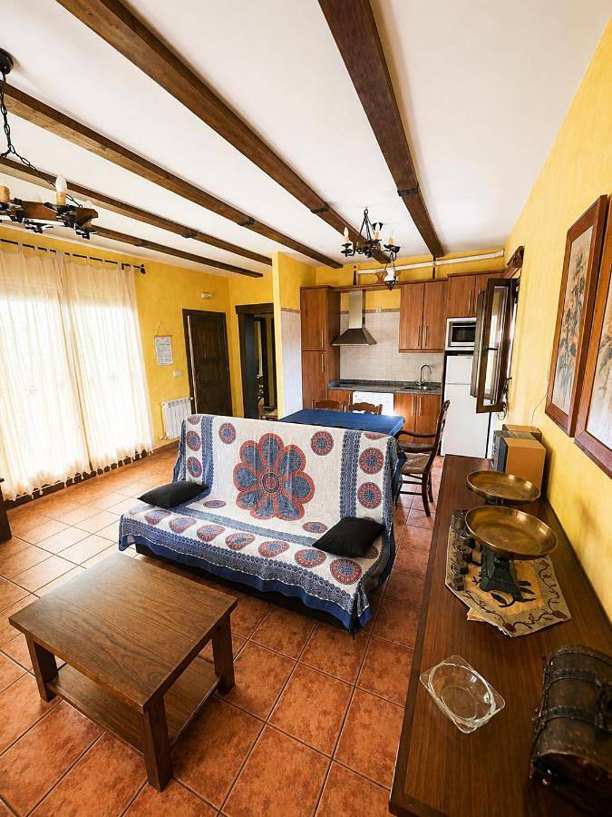 Apartamento de vacaciones para 6 personas, con Balcón y Terraza además de Jacuzzi y Jardín en Serranía de Guadalajara - 2