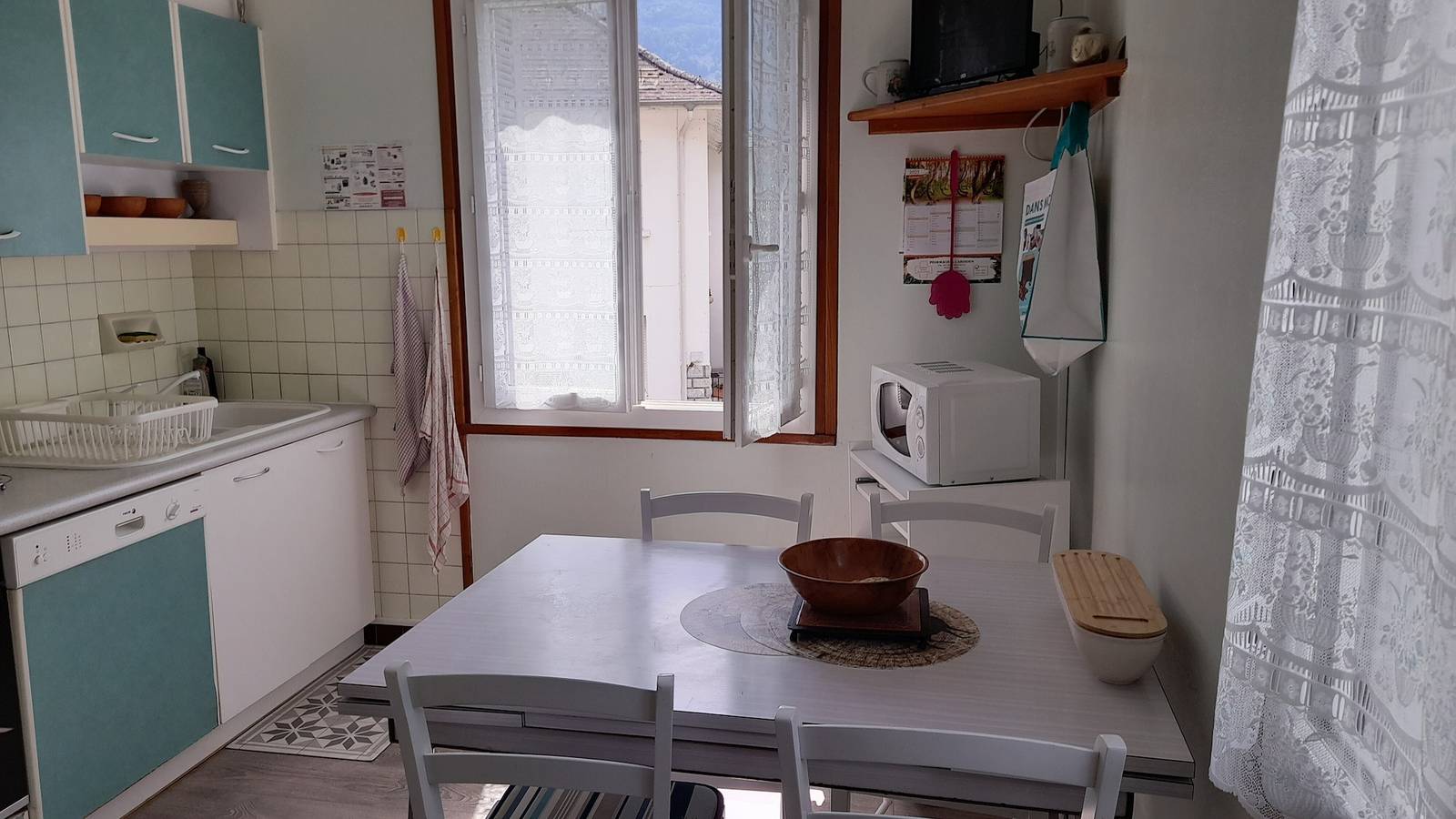 Apartamento entero, Maison Cazaux - Apartamento para 2-4 personas, curistas, vistas a la montaña, jardín y Wi-Fi in Barèges, Parque nacional de los Pirineos