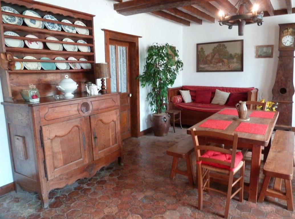 Gîte "Les Genêts Ancien" in Dampierre-sous-Bouhy, Nièvre