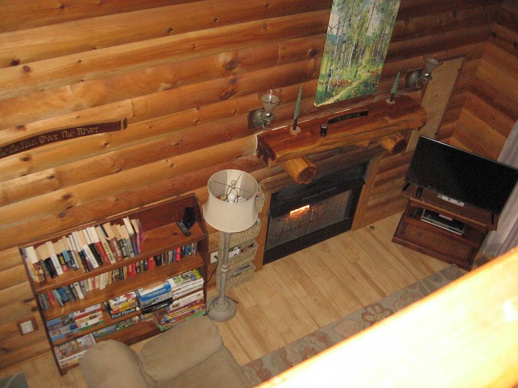 Flussufer, tierfreundlich! Blockhaus mit 2 Schlafzimmern und Dachboden! in Page County