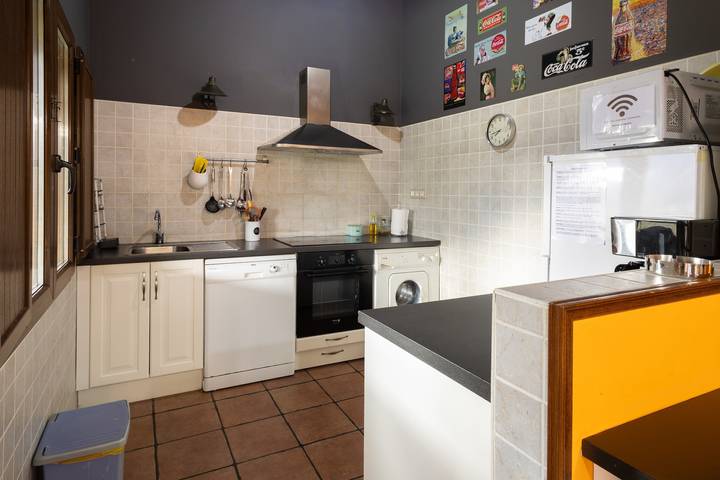 Landhuis 'Aitxitxe' met uitzicht op de bergen, privézwembad en privéterras in Karrantza Harana, Cantabrisch Gebergte