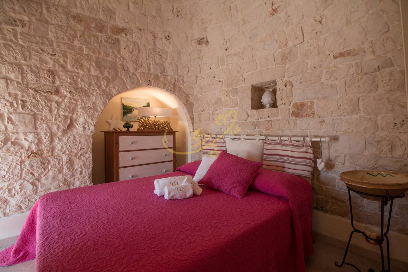 Td Villa Luna Trulli with Large Pool in Castellana Grotte, Provincia di Bari