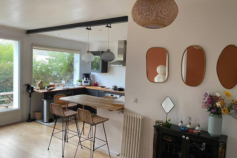 Family Home in Nantes, Nantes region