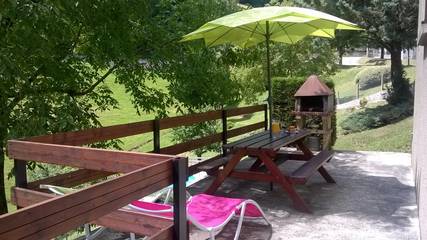 Gîte pour 8 personnes, avec terrasse à La Bastide
