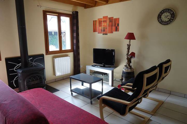 Gîte pour 5 personnes, avec jacuzzi ainsi que terrasse et jardin à Étoile (homonymie) - 3