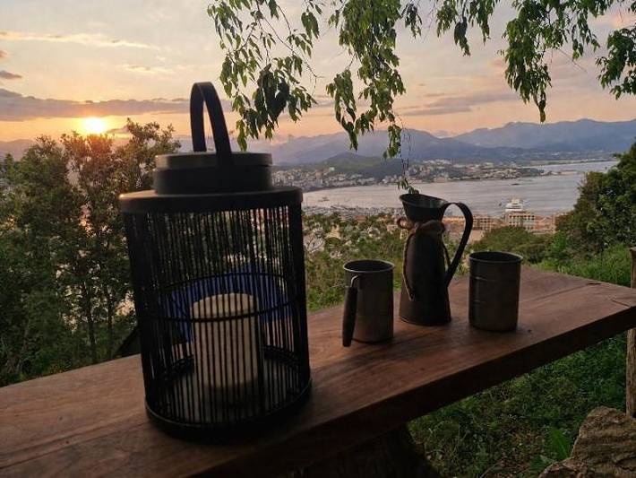 Tente pour 2 personnes, avec terrasse ainsi que jardin et vue en Corse-du-Sud - 2