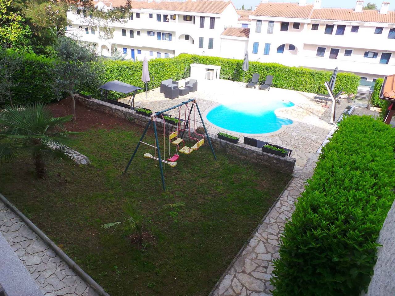 Ferienhaus mit Pool 100 m vom Strand in Milcetici, Krk