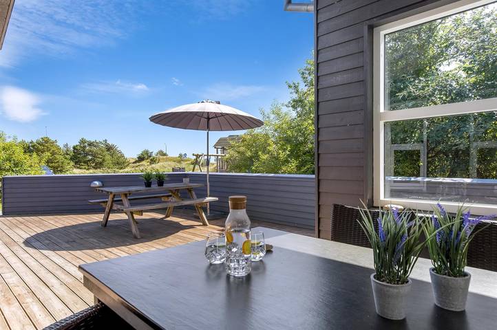 Ferienhaus für 10 Personen, mit Sauna und Terrasse sowie Whirlpool in Tirpitz Museum (Oksby) - 2