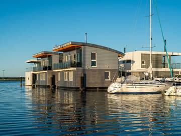 Boot für 4 Personen, mit Ausblick und Terrasse sowie Pool und Seeblick am Greifswalder Bodden