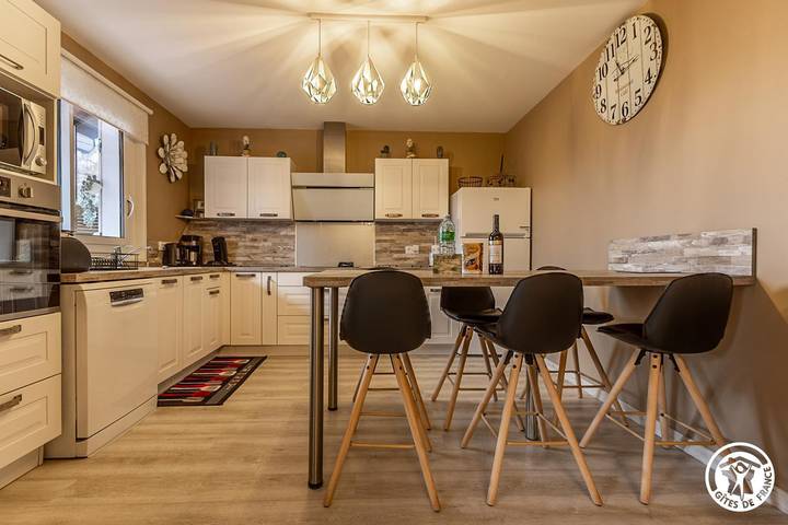 Gîte pour 6 personnes, avec sauna et jardin à Murat-le-Quaire - 4