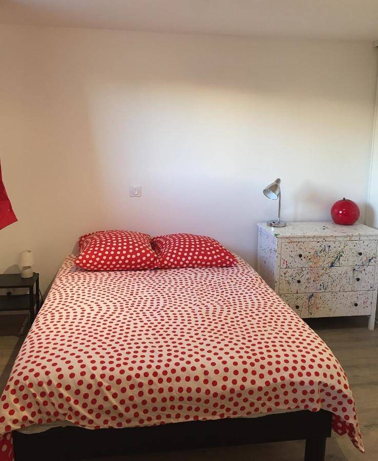 Double Room in Grignan, Région de nyons
