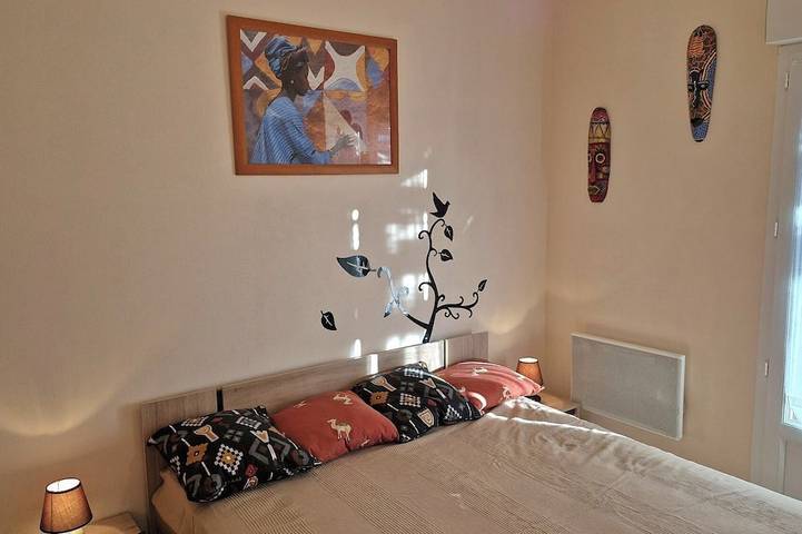 Gîte pour 4 personnes, avec piscine ainsi que sauna et jardin à Saint-Remèze - 3