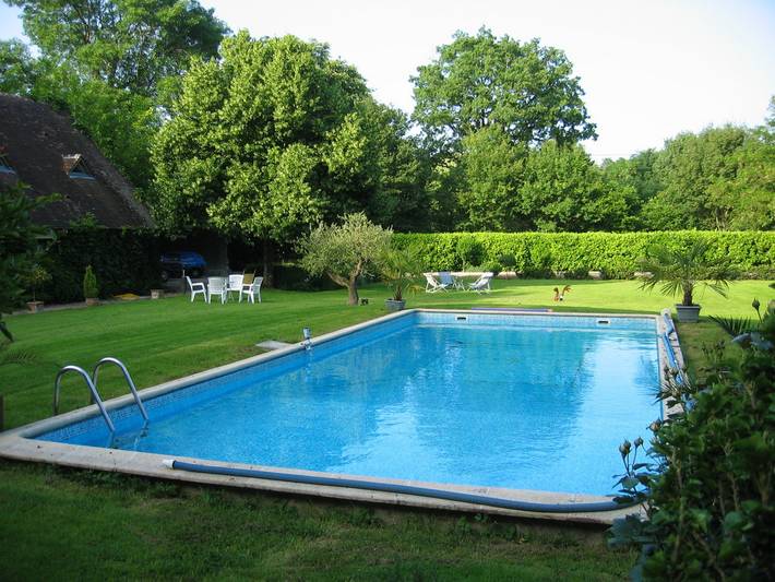 Maison de vacances pour 4 personnes, avec piscine ainsi que balcon et jardin