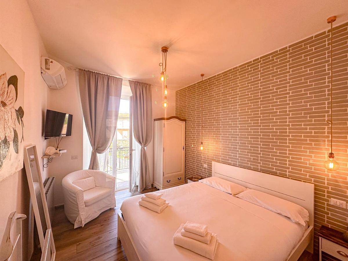 Double Room in Suvereto, Costa degli Etruschi