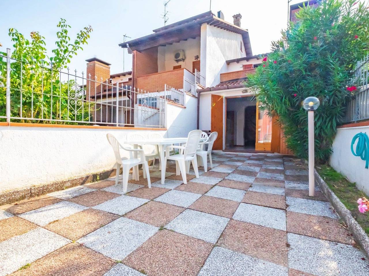 Vier-Zimmer-Villa, vertikal, 2 Bäder in Lido delle Nazioni, Provincia de Ferrara