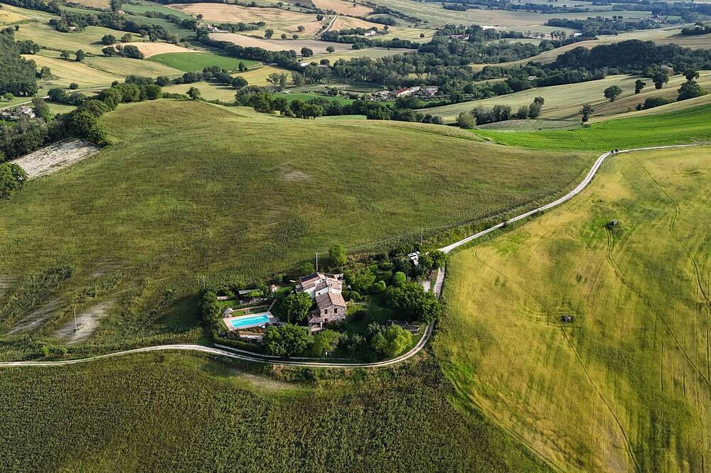 Ganze Wohnung, Casa dei sogni d'Oro - Wohnung Palazzo mit pool 12x6 m - Panoramablick in Arcevia, Ancona Provinz