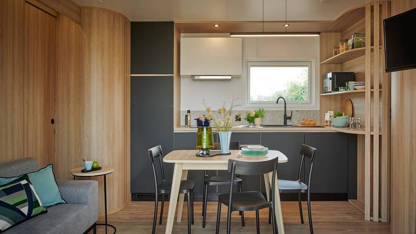 Camping für 6 Personen, mit Pool und Terrasse sowie Whirlpool in Vias Plage - 2