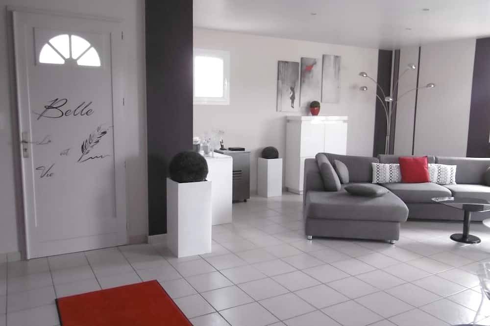 Modernity, Comfort, Swimming Pool, View At The Foot Of Mont Ventoux in Modène, Parc naturel régional du Mont-Ventoux