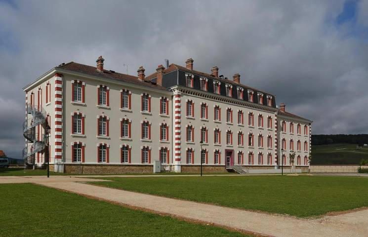 Appart’hôtel pour 4 personnes, avec jardin et vue