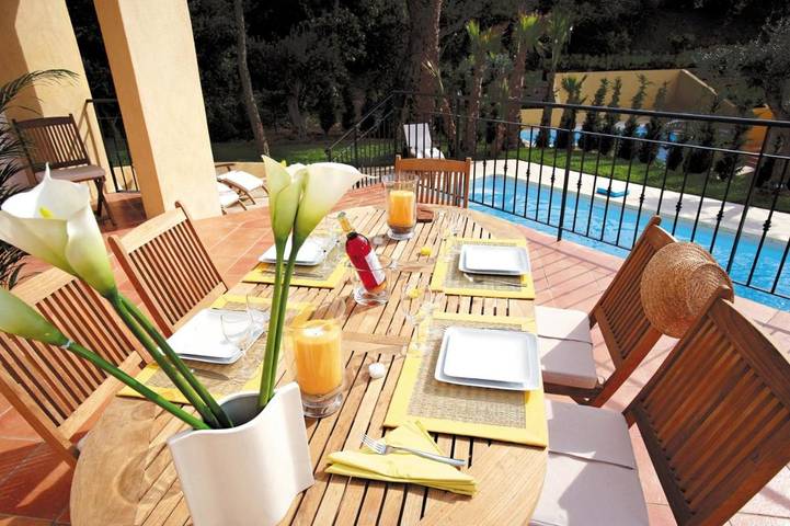 Parc de vacances pour 8 personnes, avec jardin ainsi que piscine et terrasse, animaux acceptés dans le Var - 3