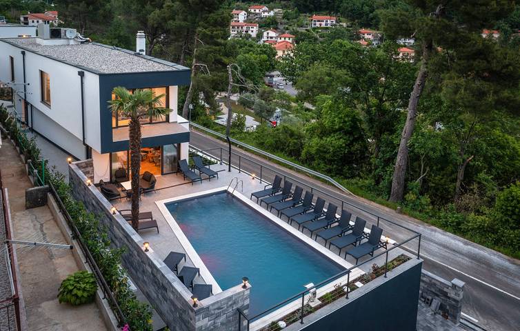 Villa für 12 Personen, mit Garten und Sauna sowie Terrasse in Opatija Riviera