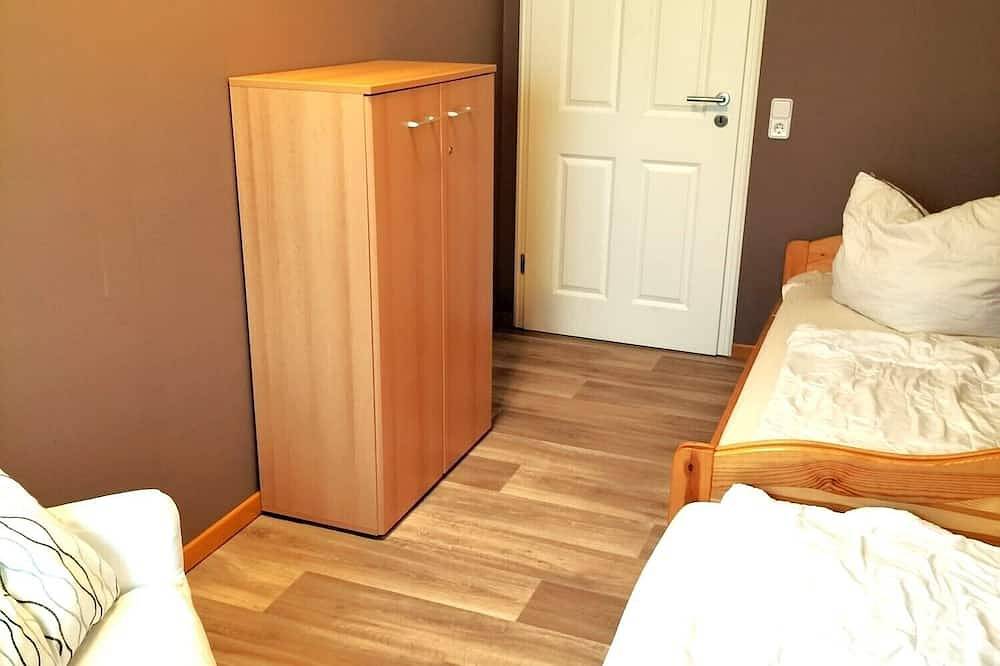Schönes Friesenhaus mit Sauna Nähe Nordseeküstegruppenhaus! Haustierfreundlich! in Zetel, Ostfriesland